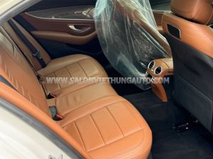 Xe Mercedes Benz E class E300 AMG 2020