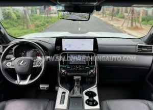 Xe Lexus LX 600 F-Sport 2023
