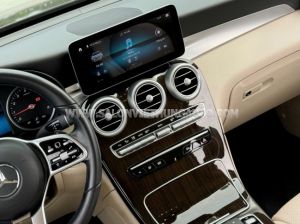 Xe Mercedes Benz GLC 200 2021