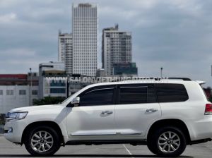 Xe Toyota Land Cruiser VX 4.6 V8 2016