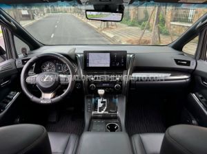 Xe Lexus LM 350 2022