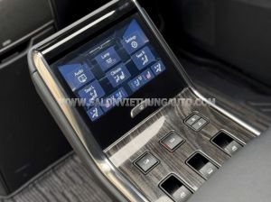 Xe Lexus LM 350 2022