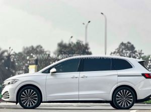 Xe Volkswagen Viloran Luxury 2023