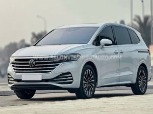 Xe Volkswagen Viloran Luxury 2023